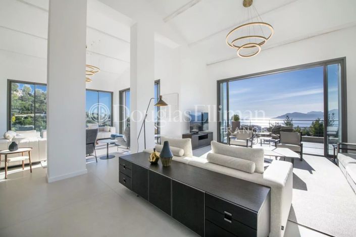 Image No.5-5 Bed House for sale