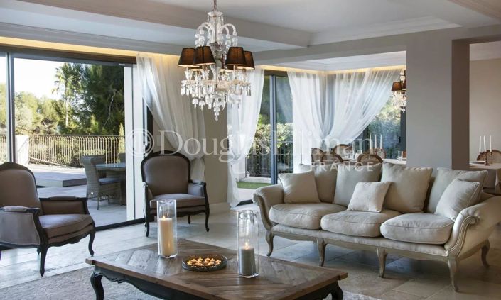 Image No.4-5 Bed House for sale