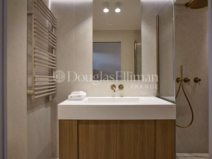 Image No.11-5 Bed Apartment for sale