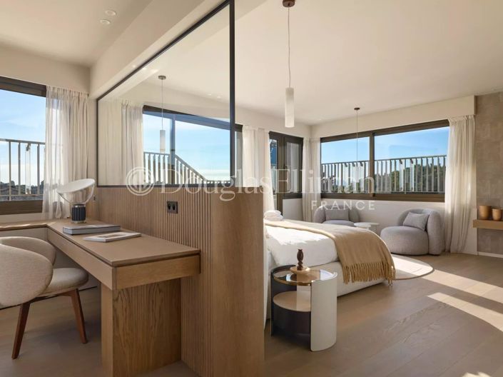 Image No.8-5 Bed Apartment for sale