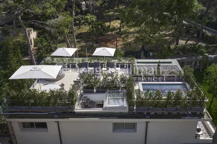 Image No.1-5 Bed House for sale