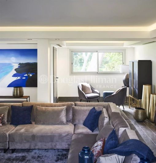 Image No.13-5 Bed House for sale