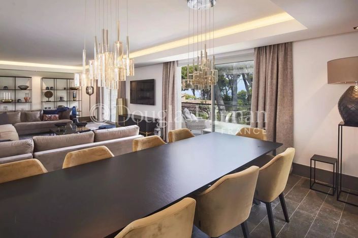 Image No.22-5 Bed House for sale