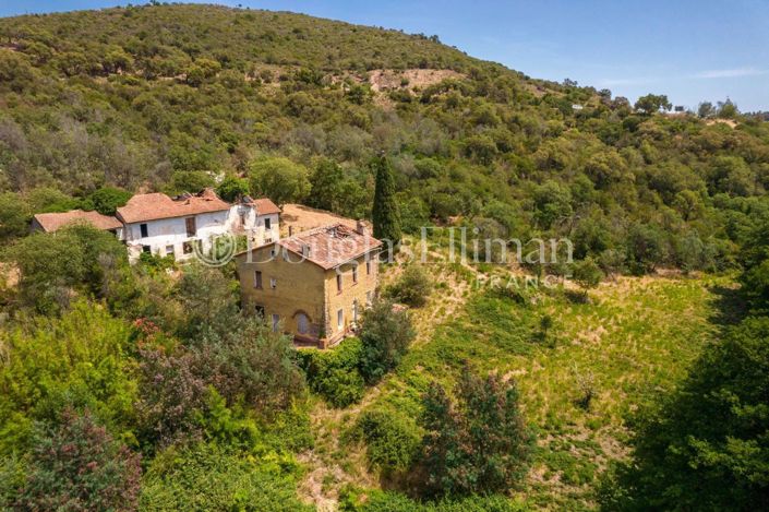 Image No.8-10 Bed House for sale