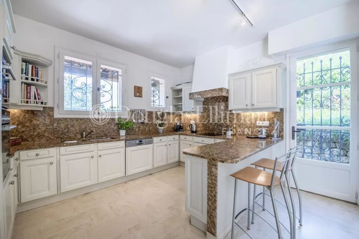 Image No.6-Maison de 4 chambres à vendre à Le Cannet