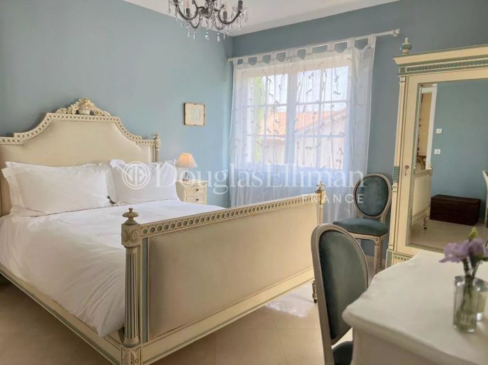 Image No.10-4 Bed House for sale