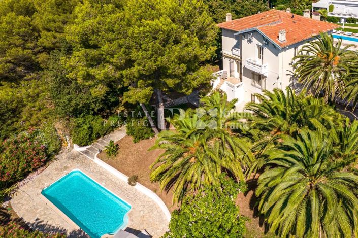 Image No.1-5 Bed House for sale