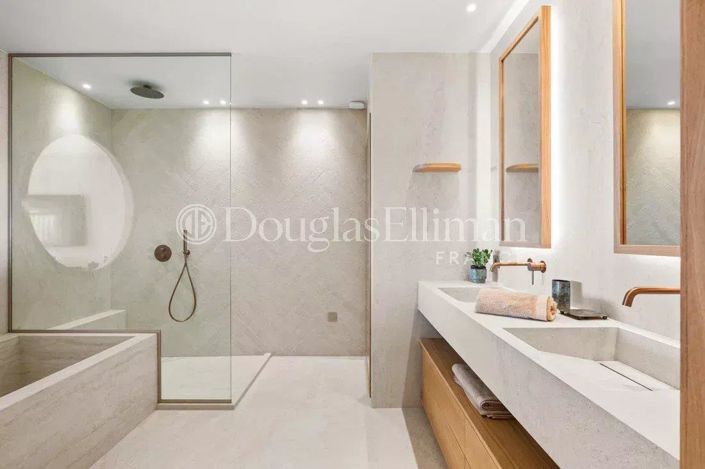 Image No.9-4 Bed Apartment for sale