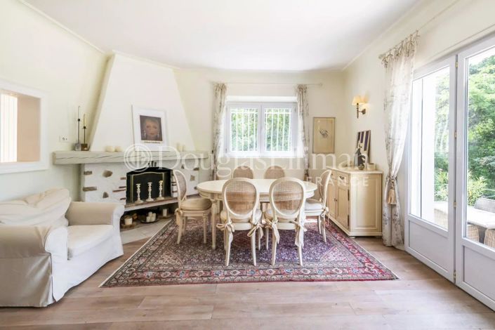 Image No.3-3 Bed House for sale