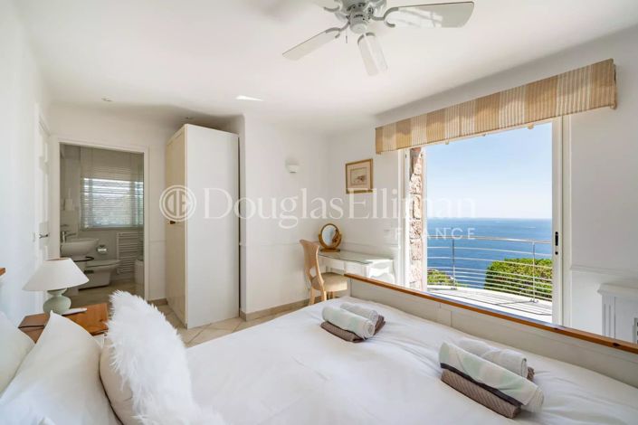 Image No.13-4 Bed House for sale