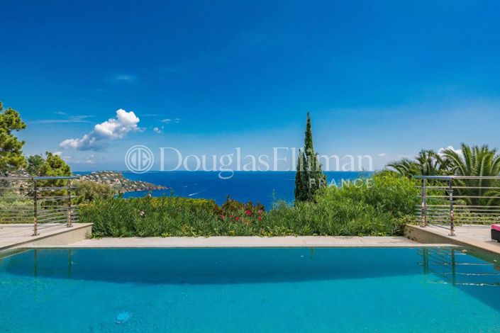 Image No.3-4 Bed House for sale