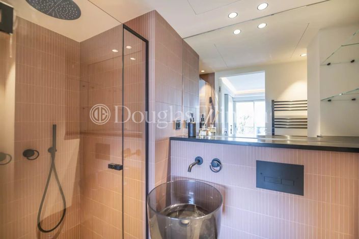 Image No.10-3 Bed Apartment for sale