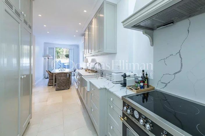 Image No.5-4 Bed House for sale