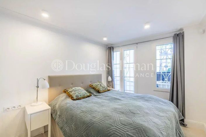 Image No.7-4 Bed House for sale