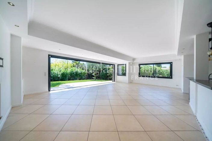 Image No.5-3 Bed House for sale