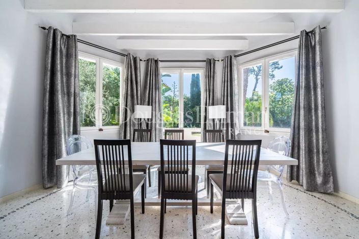 Image No.6-6 Bed House for sale