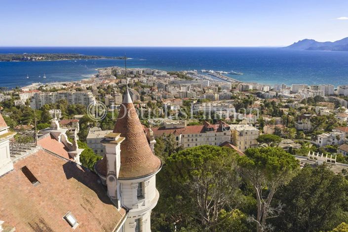 Image No.12-8 Bed House for sale