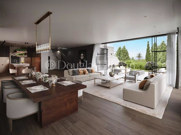 Image No.8-5 Bed House for sale