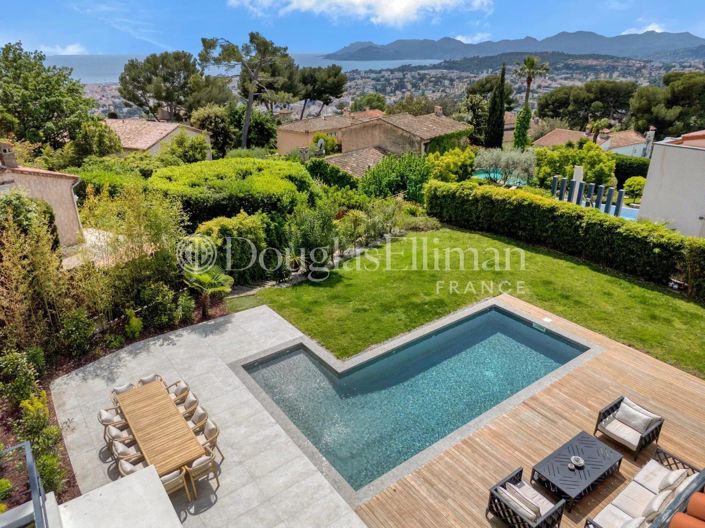 Image No.2-4 Bed House for sale