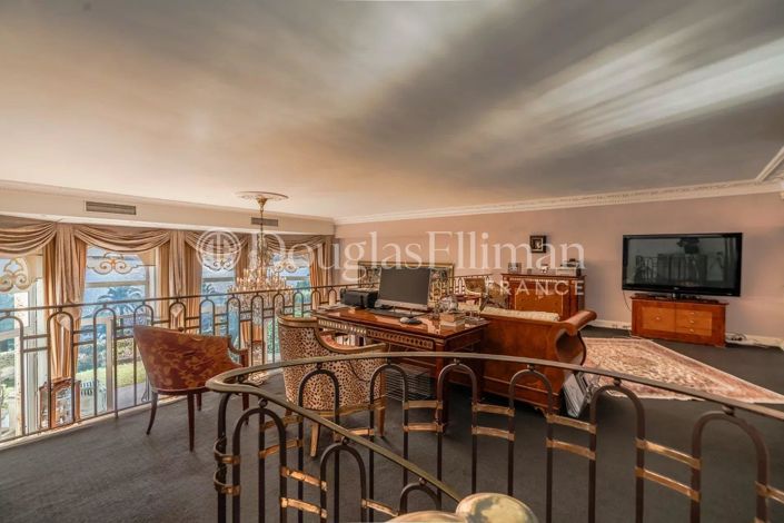 Image No.8-5 Bed Apartment for sale