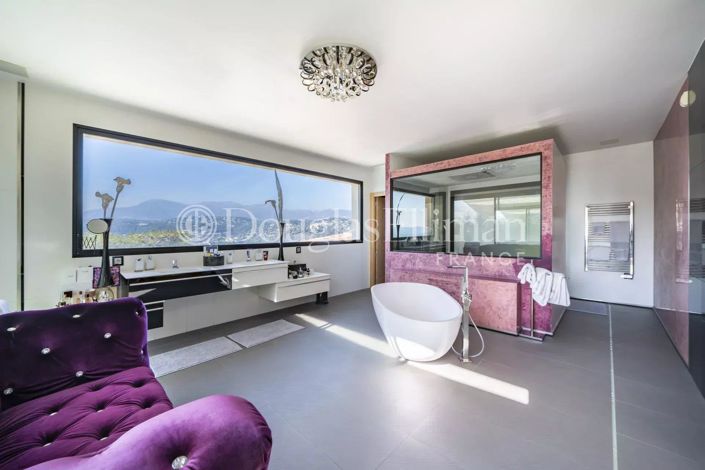 Image No.8-3 Bed House for sale