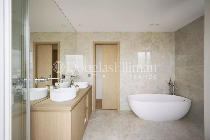 Image No.9-Appartement de 2 chambres à vendre à Cannes