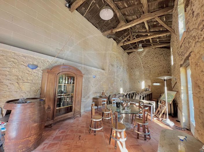 Image No.9-8 Bed Property for sale