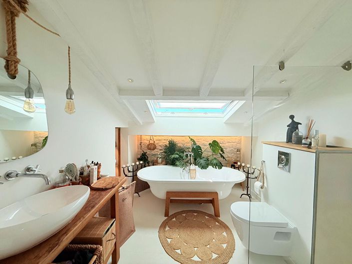 Image No.15-2 Bed House for sale