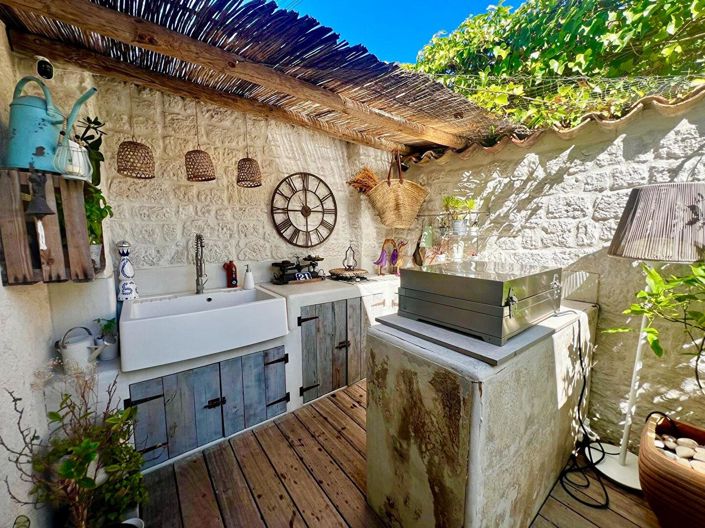 Image No.5-2 Bed House for sale