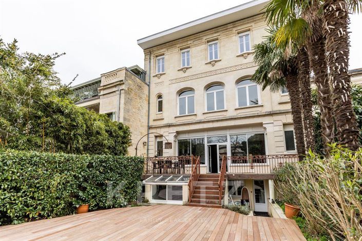 Image No.1-7 Bed House for sale
