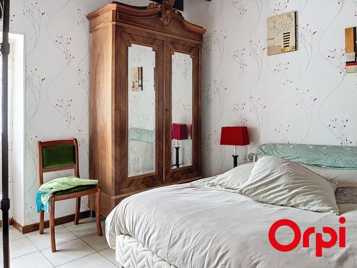 Image No.17-4 Bed House for sale