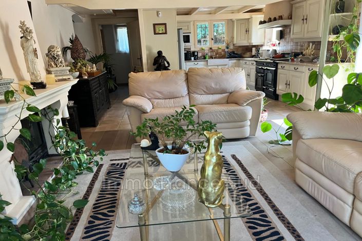 Image No.12-3 Bed House for sale