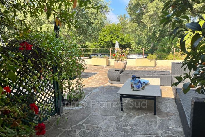 Image No.9-3 Bed House for sale