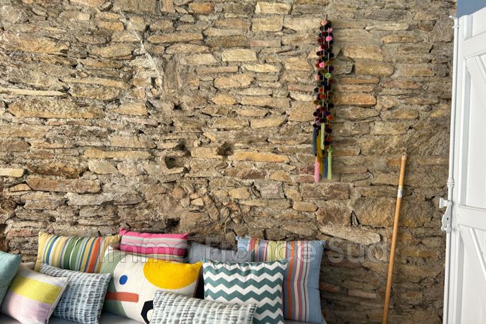 Image No.10-3 Bed House for sale