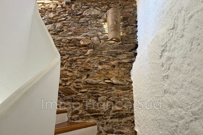 Image No.11-3 Bed House for sale