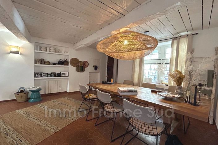 Image No.19-3 Bed House for sale