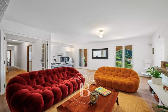 Image No.9-3 Bed Apartment for sale