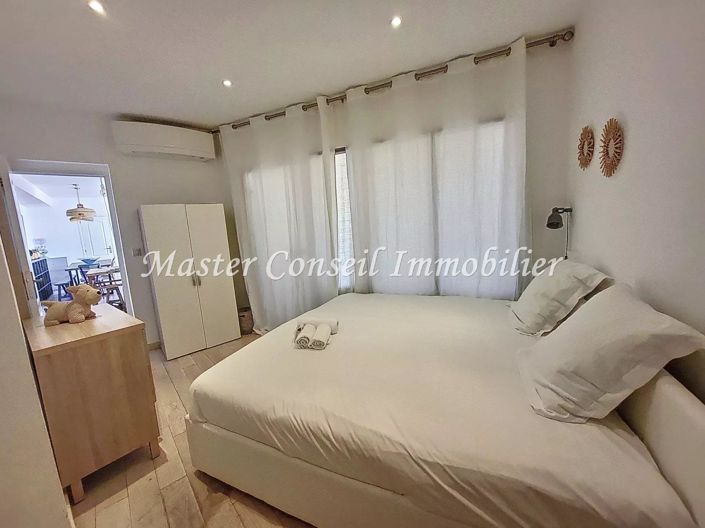 Image No.12-2 Bed Apartment for sale