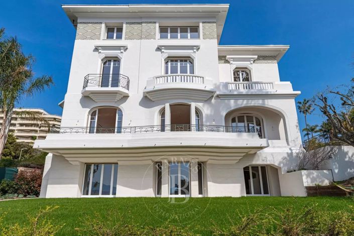 Image No.11-5 Bed House for sale