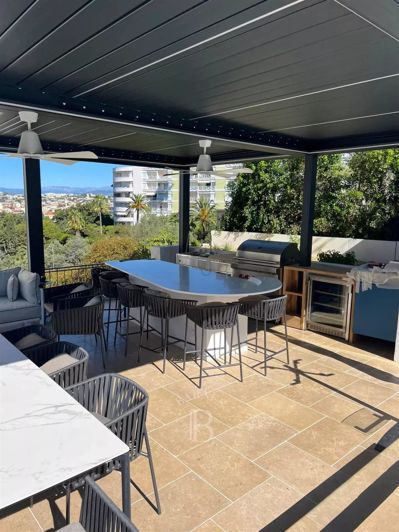 Image No.17-5 Bed House for sale