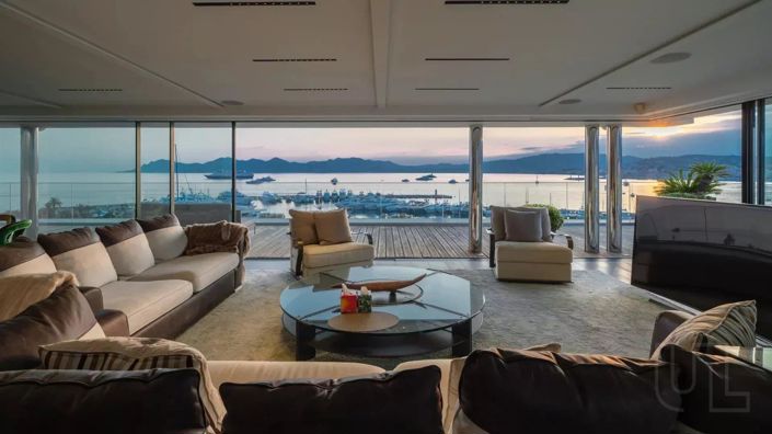 Image No.9-Propriété de 5 chambres à vendre à Cannes