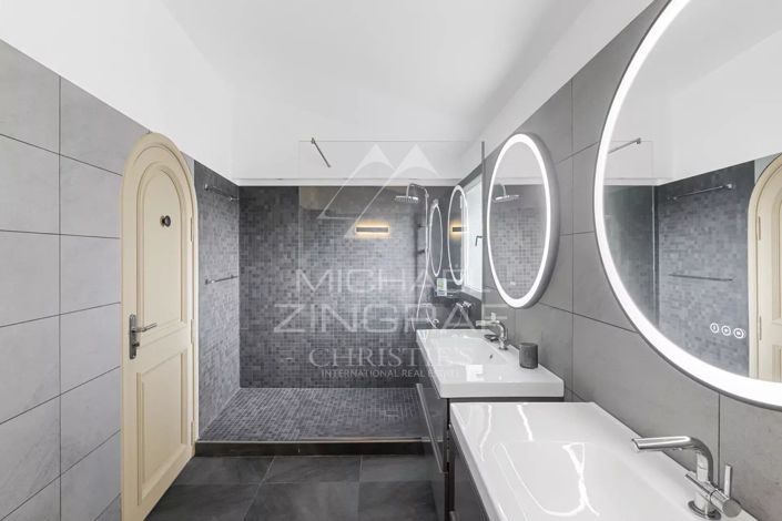 Image No.12-5 Bed House for sale