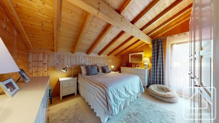 Image No.17-2 Bed Property for sale