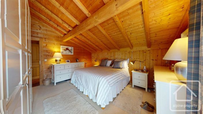 Image No.18-2 Bed Property for sale