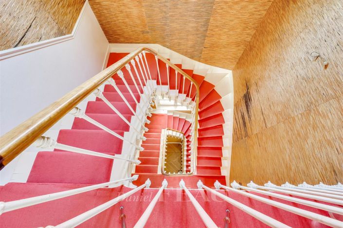 Image No.15-7 Bed House for sale