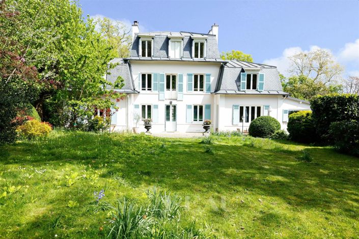 Image No.1-7 Bed House for sale