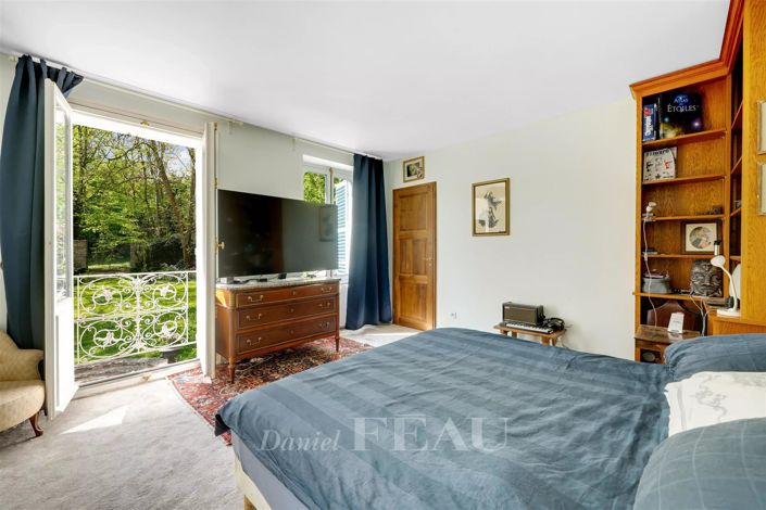 Image No.13-7 Bed House for sale