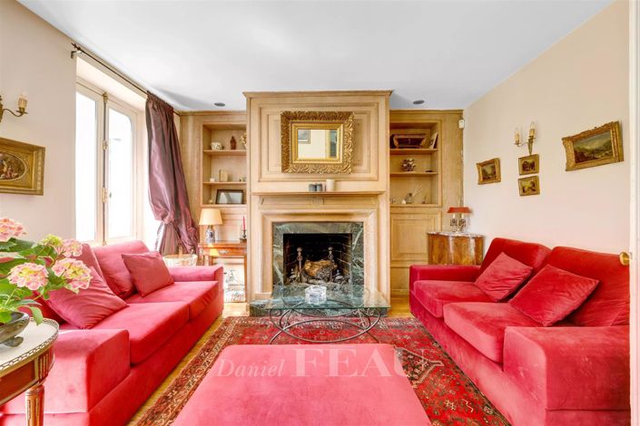 Image No.7-7 Bed House for sale