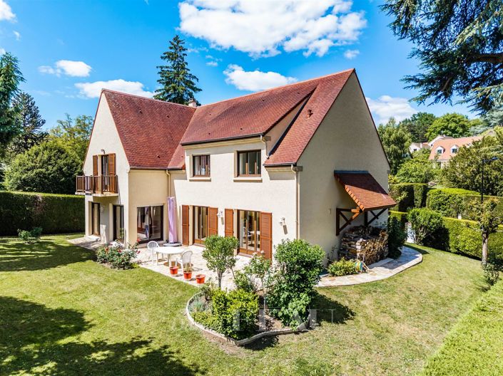 Image No.1-5 Bed House for sale