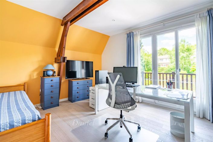 Image No.15-5 Bed House for sale